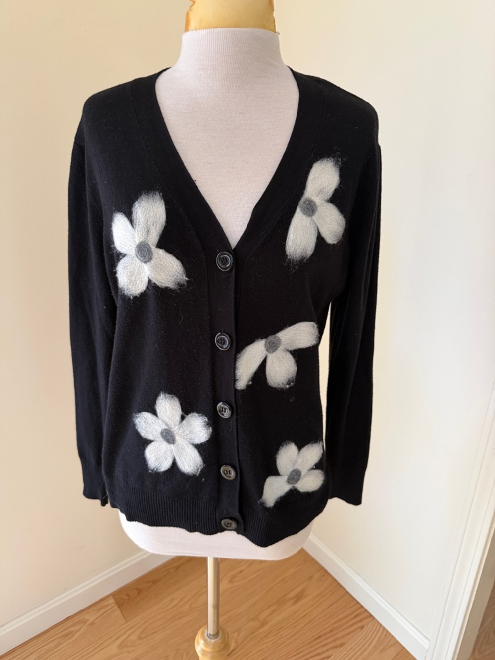 Aaeda small Black Floral Appliqué V-Neck Cardigan Sweater.